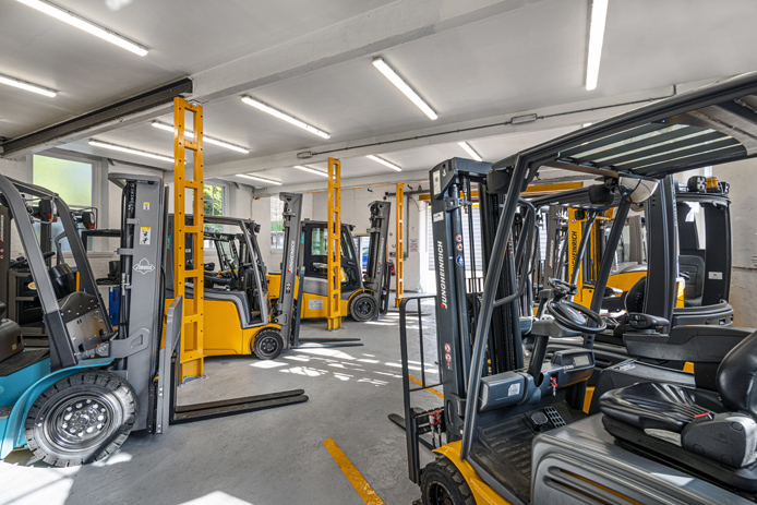 Amdec Forklifts Manchester Showroom